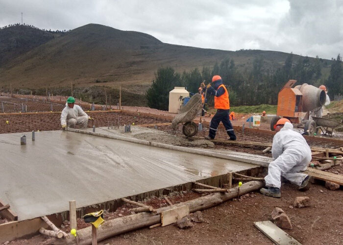 Trabajos-de-Construcción-Civil,-plataformas-e-iglesias